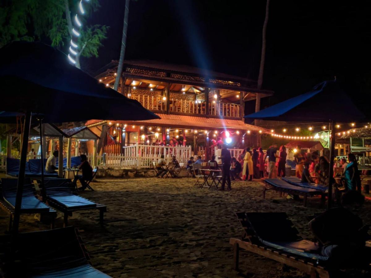 Blue Sand Beach Resort Trincomalee Eksteriør billede